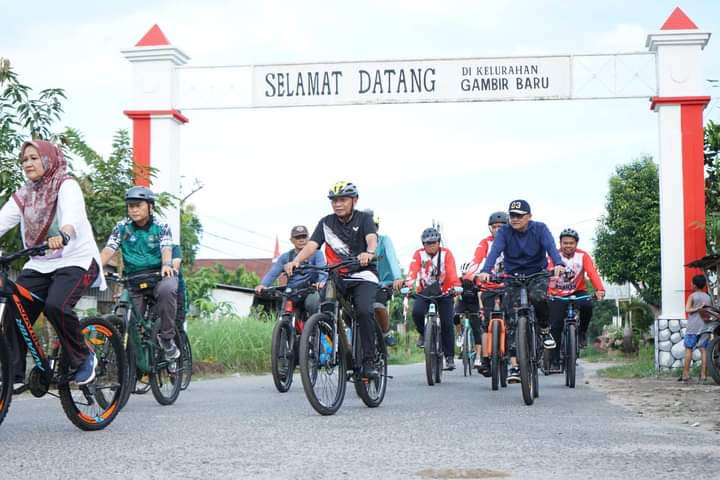 Bupati Asahan Gowes Bersama Komunitas Sepeda