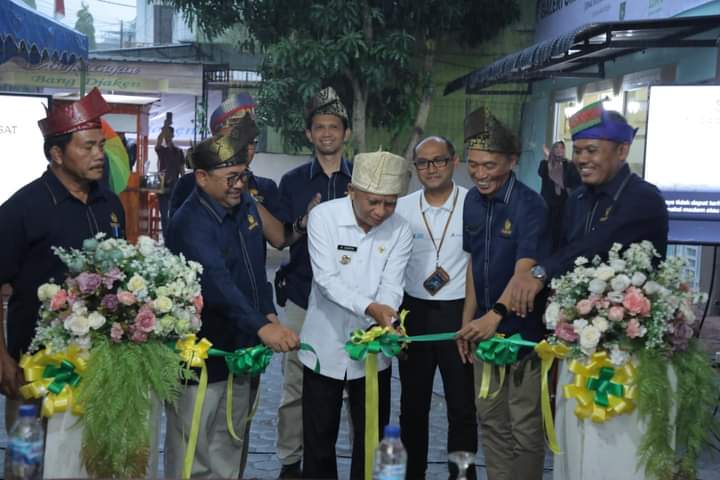 Bupati Asahan Ikuti Peresmian Galeri UMKM dan Pusat Oleh-oleh Asahan KPKNL Kisaran