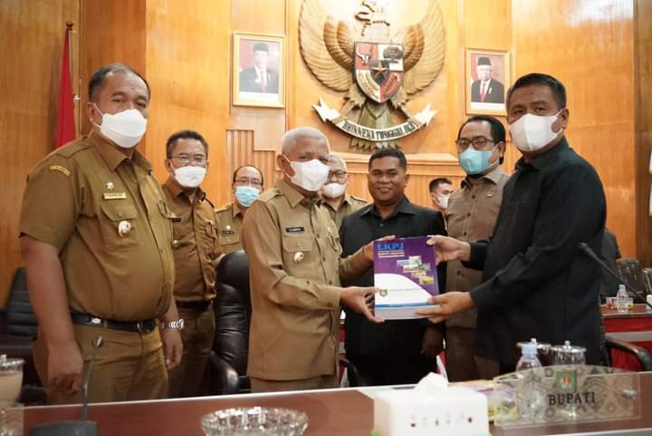Bupati Asahan Sampaikan LKPJ Tahun Anggaran 2021