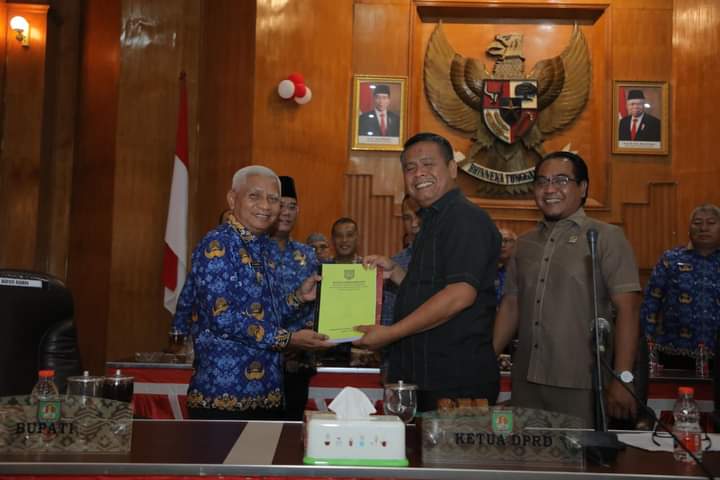 Bupati Asahan Sampaikan Nota Keuangan Ranperda Tentang Perubahan APBD Tahun 2023