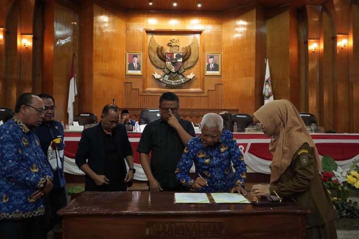 Bupati Asahan Sampaikan Pendapat Akhir Pada Rapat Paripurna DPRD Kabupaten Asahan