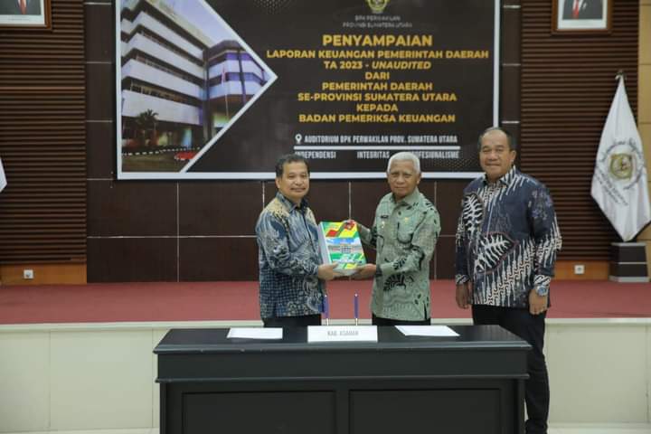 Bupati Asahan Serahkan Laporan Keuangan Pemerintah Daerah Unaudited T.A 2023