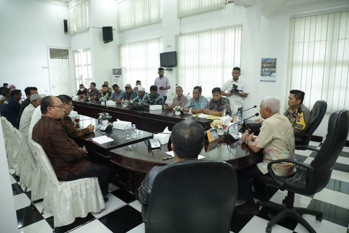 Bupati Asahan Terima Masyarakat Desa Bagan dan Desa Sei Lunang Asahan