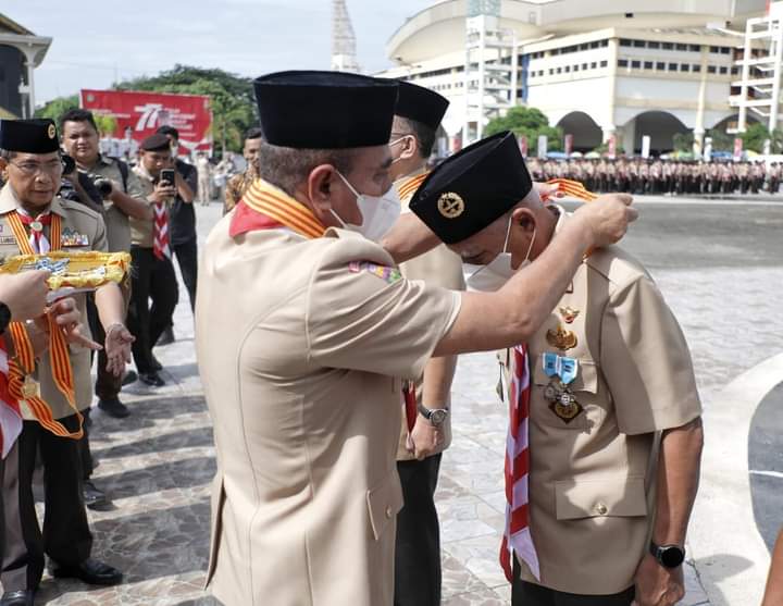Peringatan Hari Pramuka Ke 61, Bupati Asahan Terima Penghargaan Lencana Melati