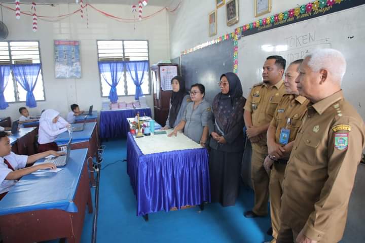 Bupati Asahan Tinjau Pelaksanaan ANBK Tingkat SD Lingkungan Dinas Pendidikan Kabupaten Asahan