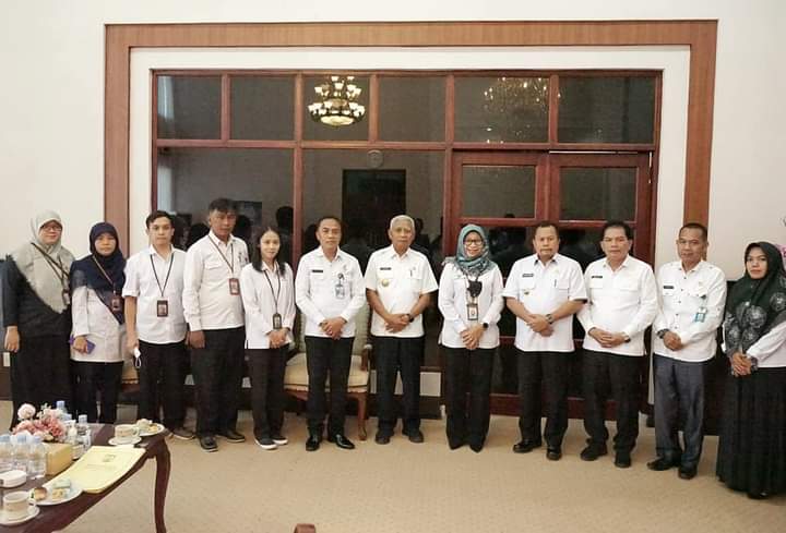 Bupati H. Surya Terima Kunjungan Tim BPS dalam Rangka Register Sosial Ekonomi