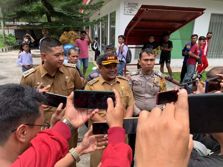 Camat Kota Kisaran Timur Kunjungi Lokasi Kebakaran Mobil di Kelurahan Selawan