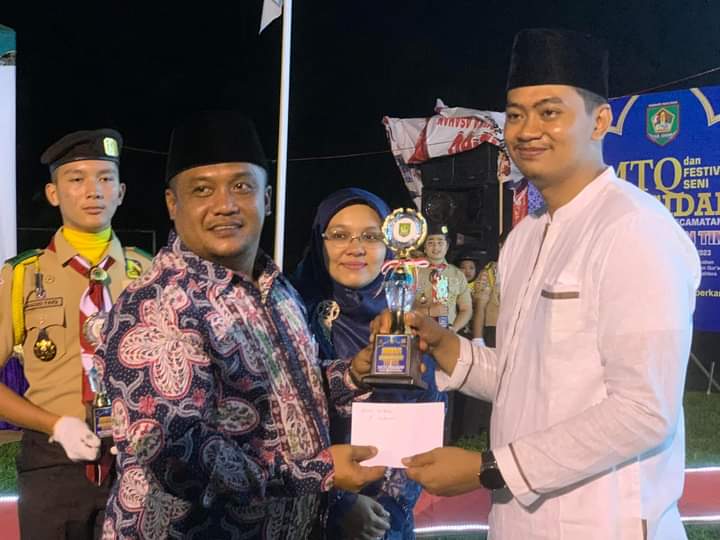 Camat Kota Kisaran Timur Tutup MTQN dan FSQ Tingkat Kecamatan Tahun 2023