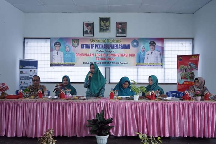 Ketua TP. PKK Lakukan Pembinaan Tertib Administrasi PKK