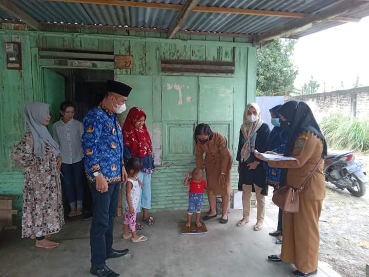 Lurah Teladan Lakukan Sweeping Stanting