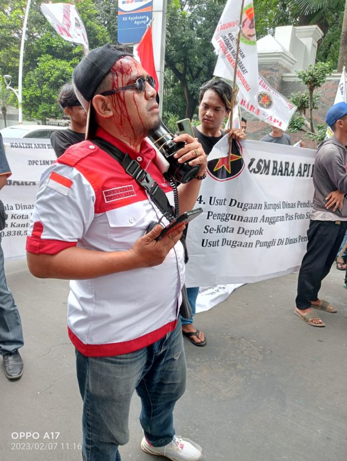 Pecat Jaksa Nakal, Aktivis LSM PMPRI Asahan Aksi Pecah Kepala di Kantor Kejagung RI