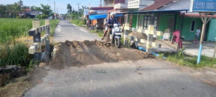 Pembuatan Jembatan Sementara di Kelurahan Siumbut Umbut Telah Selesai Dilaksanakan