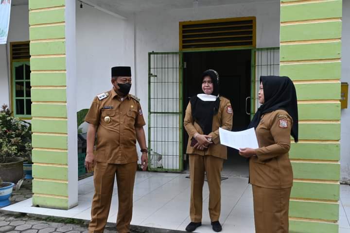 Plt Wali Kota Waris Thalib Melakukan Sidak Ke Dinas Pengendalian Kependudukan dan KB 