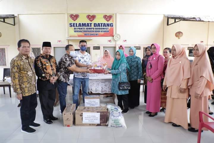 Sambut HUT ke 77 RI Ketua TP. PKK Kab. Asahan gelar Bakti Sosial