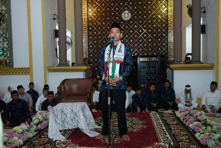 Ustadz Abdul Somad Ceramah Agama di Mesjid Agung Ahmad Bakrie Kisaran