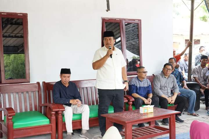 Wakil Bupati Asahan dan Baznas Salurkan Bantuan Kepada Petugas Dinas Lingkungan Hidup