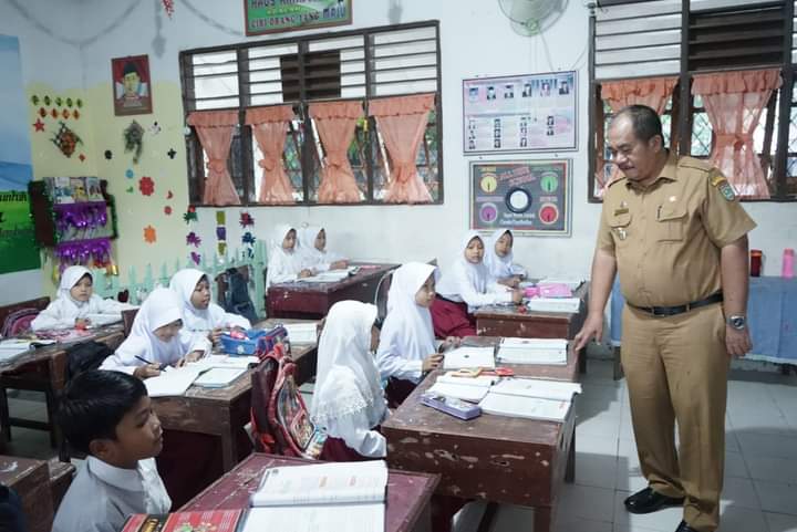 Wakil Bupati Asahan Tinjau Pelaksanaan ANBK di SDN Kecamatan Simpang Empat