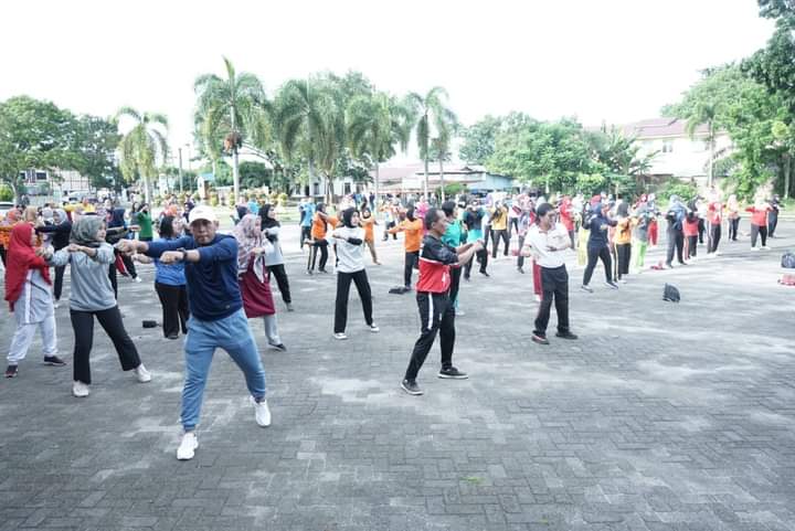 Wakil Bupati dan Forkopimda Asahan Ikuti Senam Massal Dan Pertandingan Sepakbola